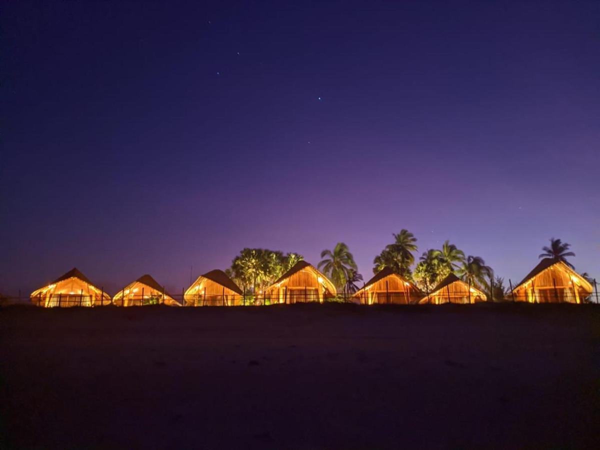 Tanoma Sumba Hotel Maujawa Kültér fotó