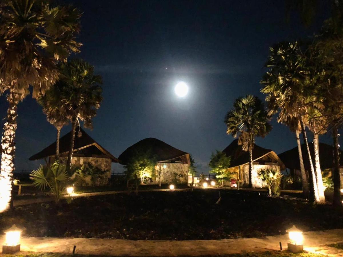 Tanoma Sumba Hotel Maujawa Kültér fotó